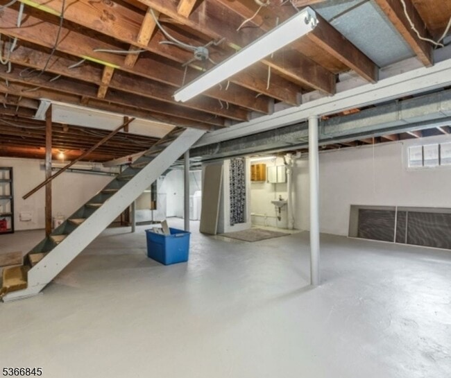 Building Photo - 208 N 16th St