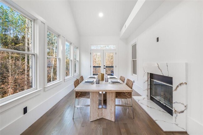 Building Photo - 507 Karen Ln