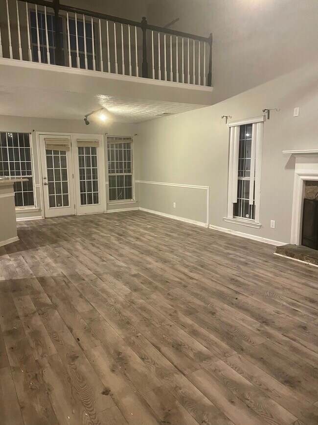 Building Photo - 1361 Daffodil Ln