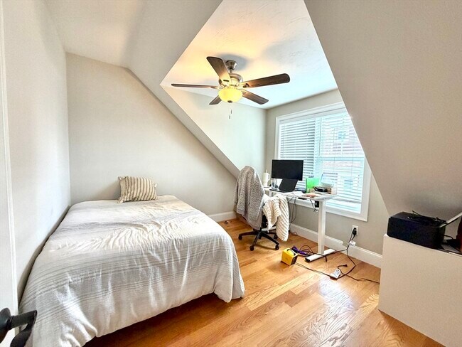 Building Photo - 9 Park St