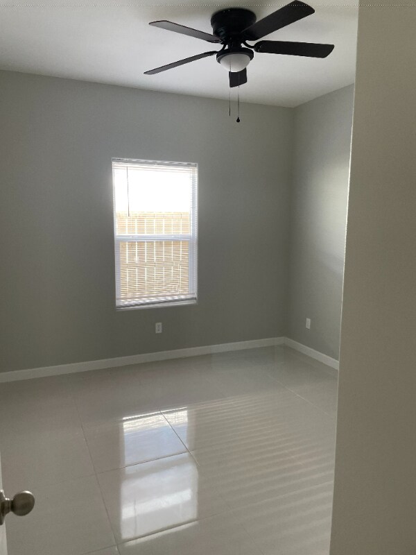 Building Photo - 312 W Rutherford Ave