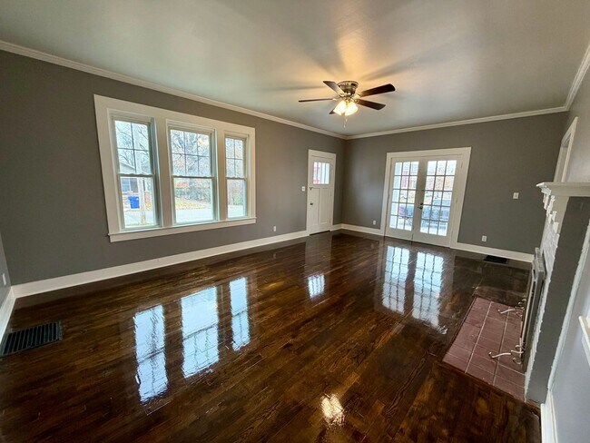 Building Photo - 200 Summer St