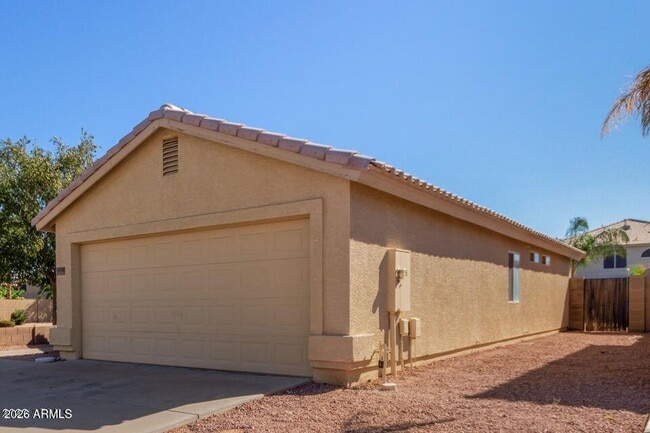 Building Photo - 12701 W Cherry Hills Dr