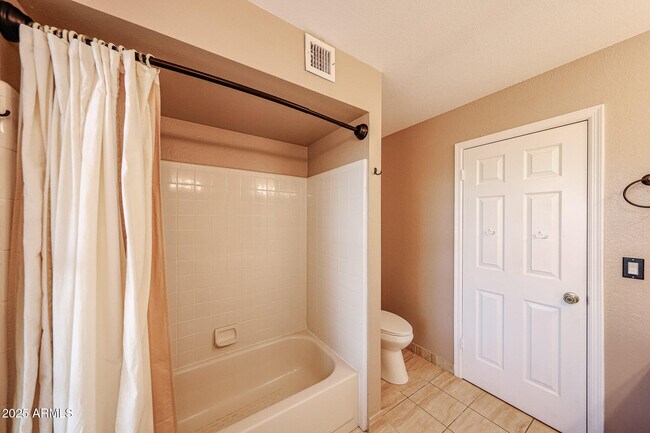 Building Photo - 5440 W Beryl Ave