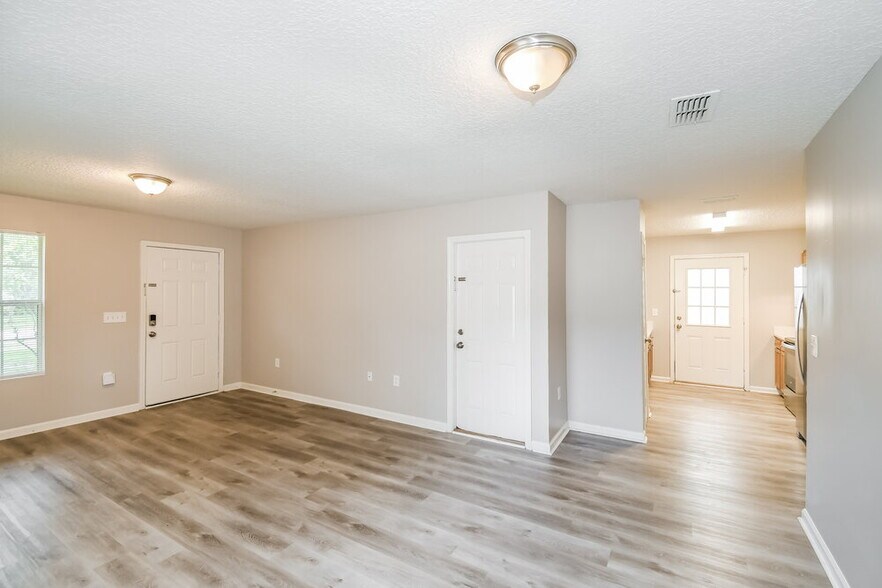 Building Photo - 8720 Hare Ave