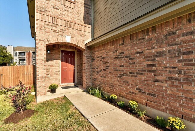 Building Photo - 9716 Sugar Hill Dr