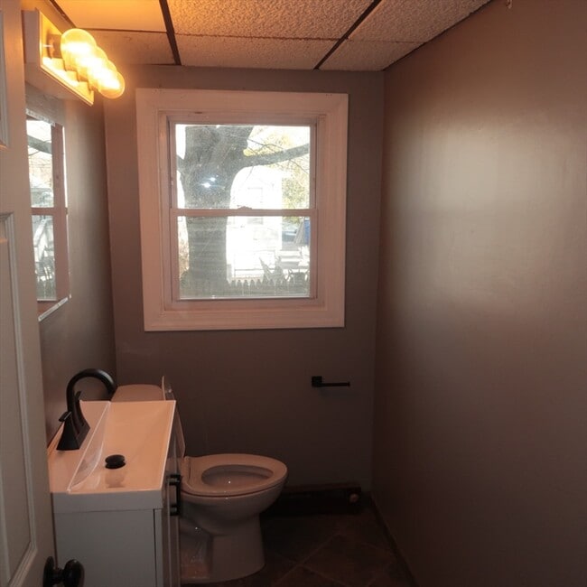 Building Photo - 54 Ballard St