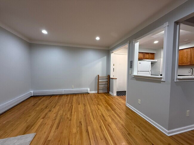 Building Photo - 1253 Island Dr