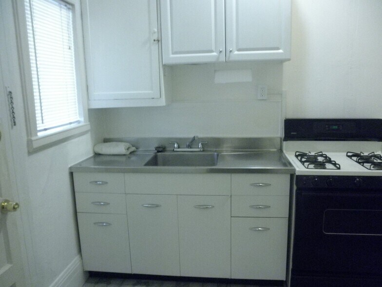 Building Photo - 2214 Channing Way