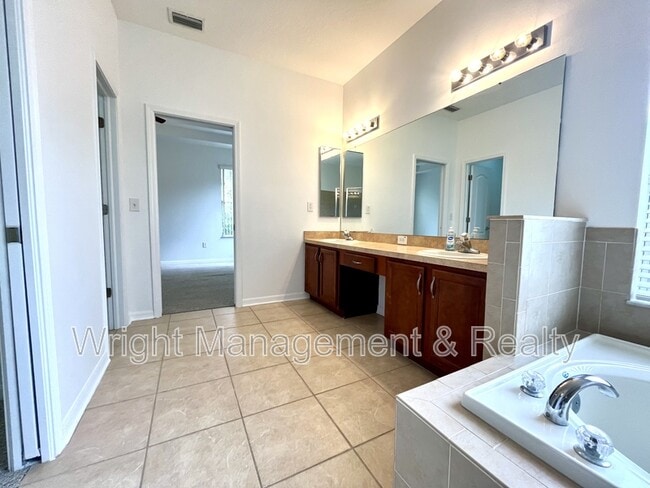 Building Photo - 15902 Cedar Elm Terrace