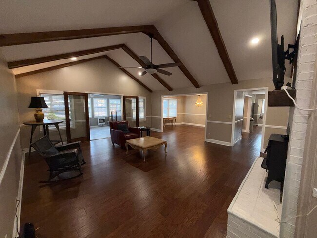 Building Photo - HOME FOR RENT IN ARAB, ALABAMA!