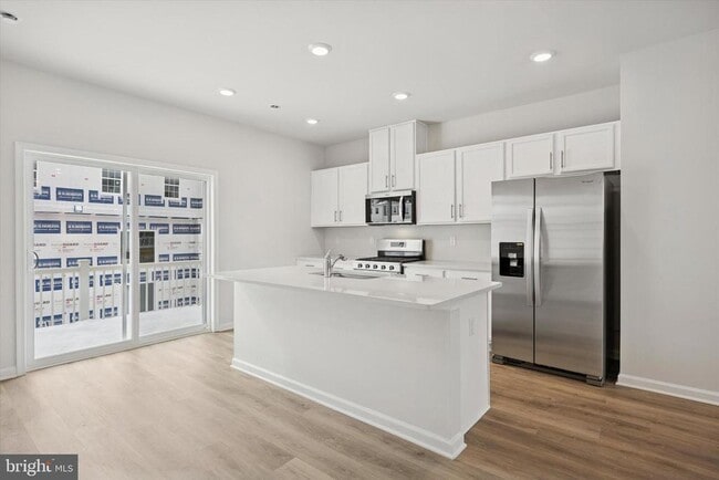 Building Photo - 163 Sandy Rdg Rd