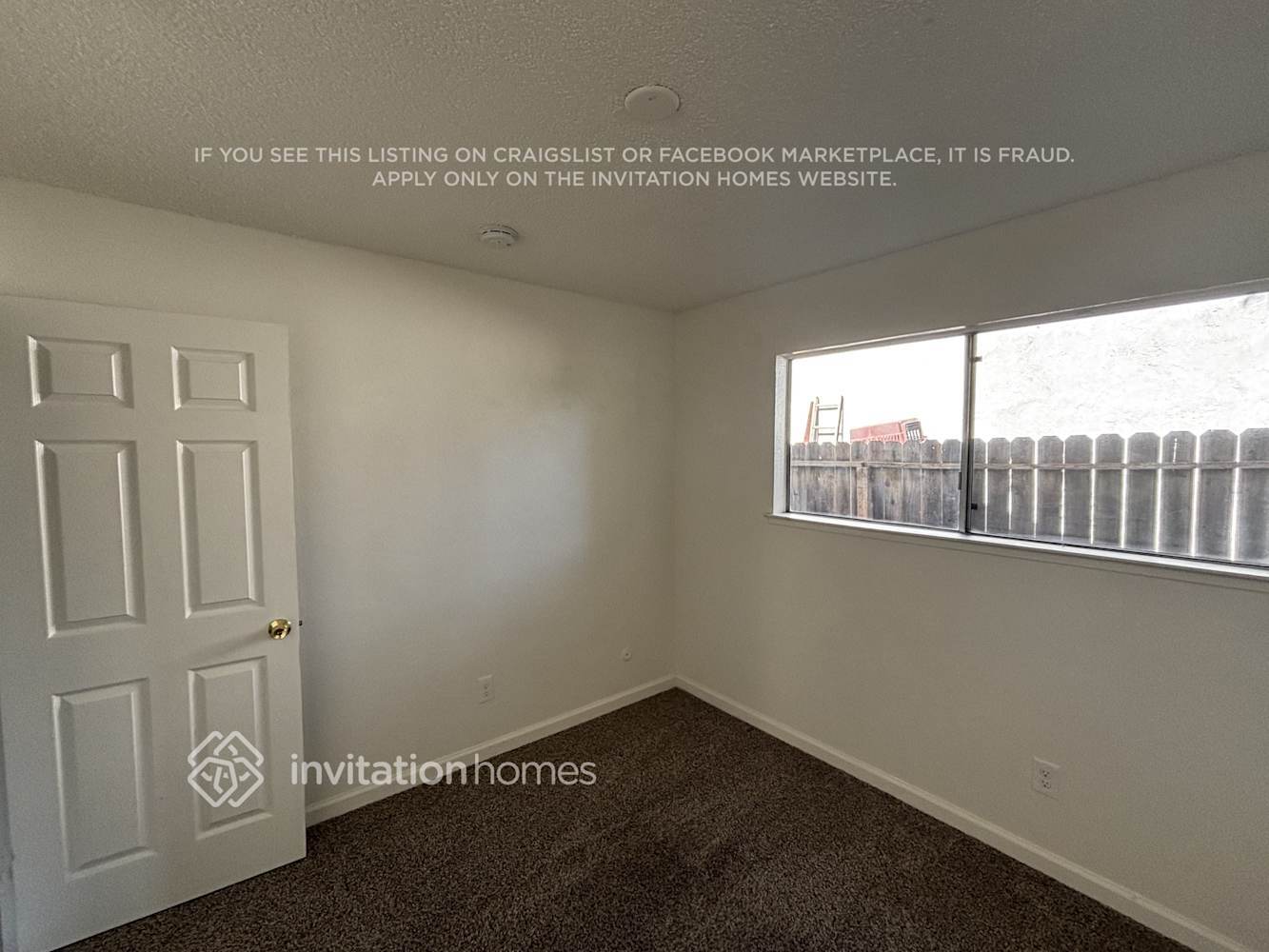 Building Photo - 10720 Paiute Way