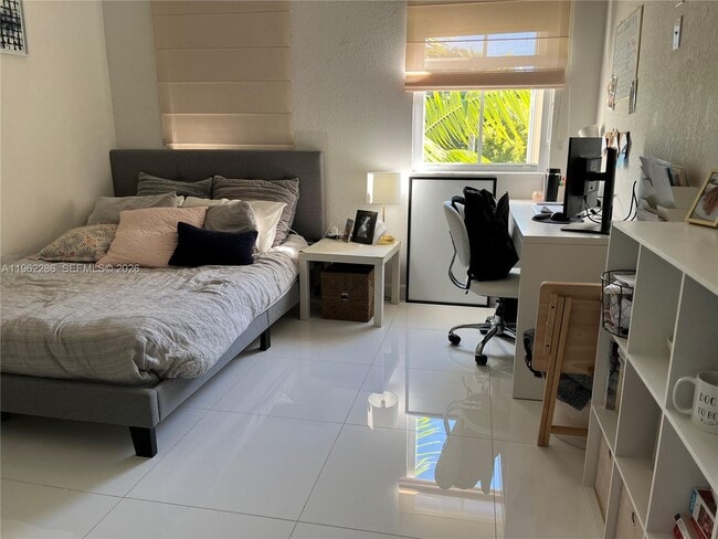 Building Photo - 10012 NW 7th St