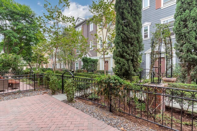 Building Photo - Live in Luxury: Fully Upgraded 2 Bedroom P...