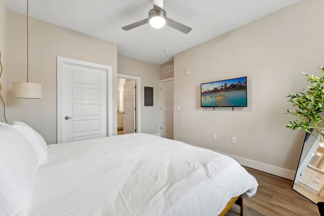 Building Photo - 12630 Dream Fls Cir