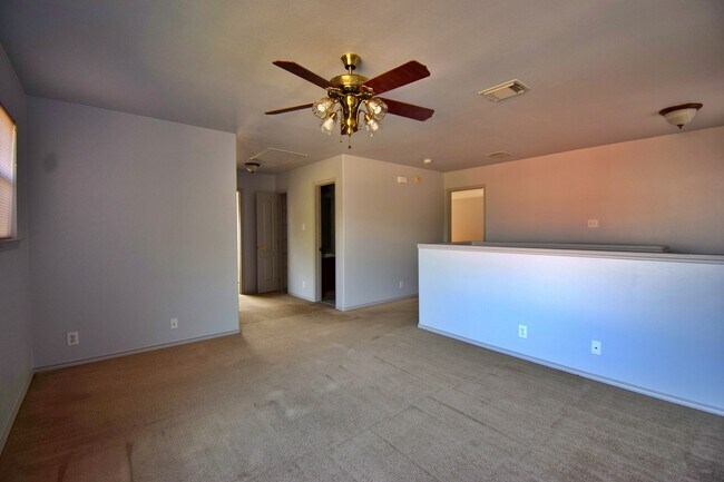 Building Photo - 7013 N 39th St