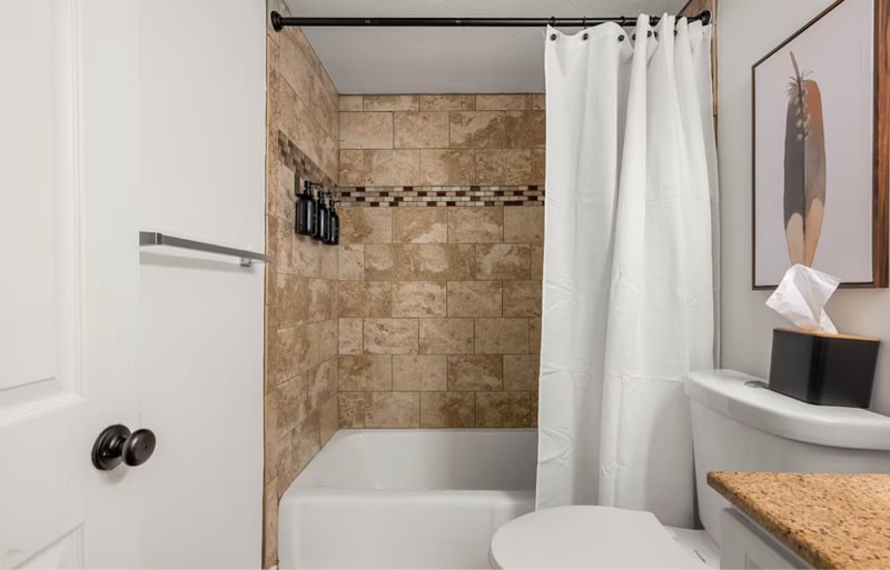 Building Photo - 48 School St