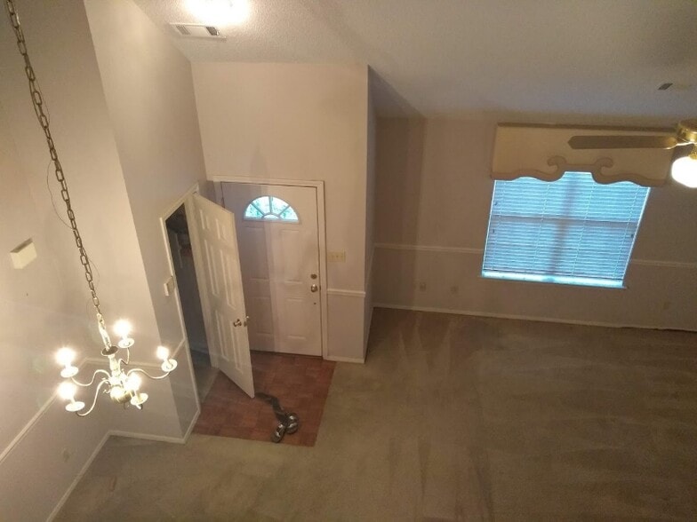 Building Photo - 1685 Beaver Trail Dr