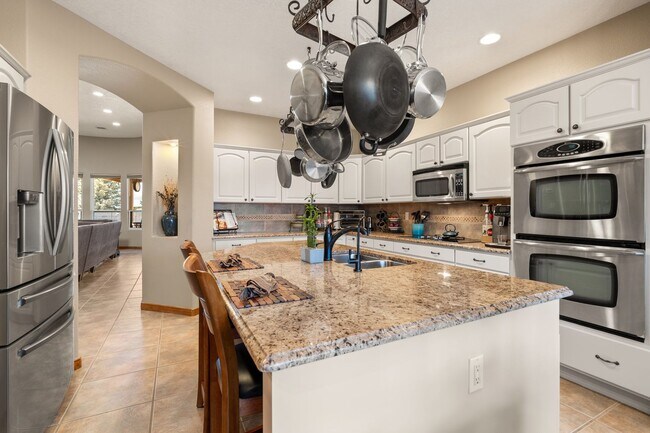 Building Photo - Rio Rancho Gem - Stunning 4-Bedroom Home –...