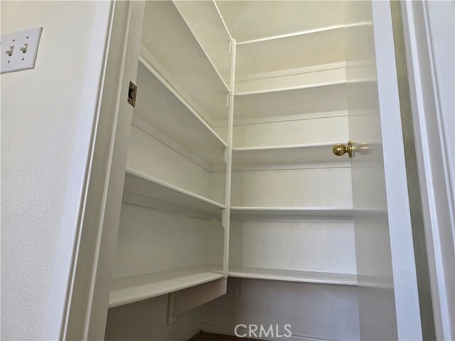 Building Photo - 1025 Viewpointe Ln