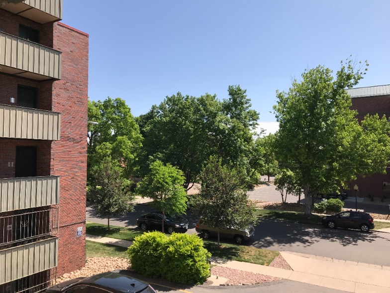 Building Photo - 1833 N Williams St