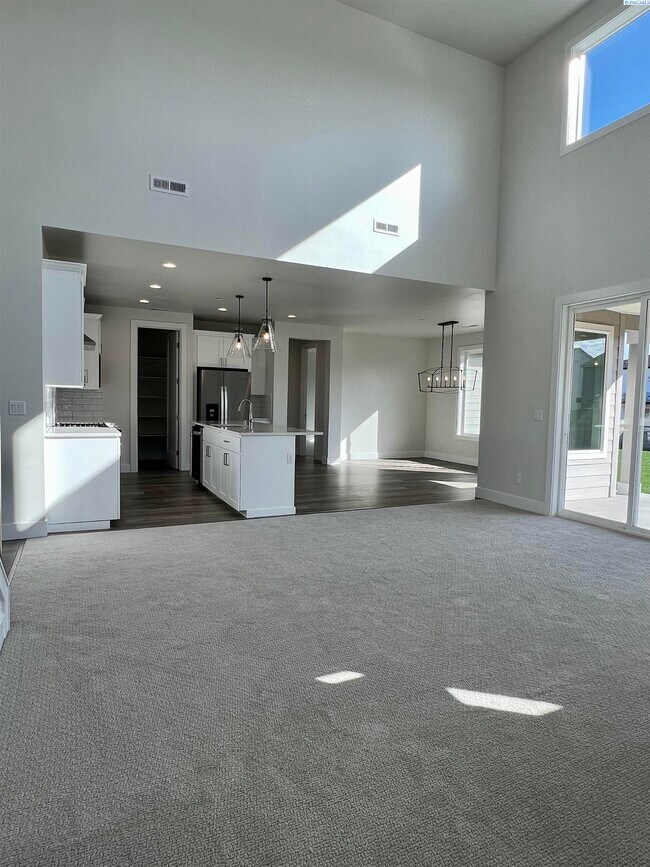 Building Photo - South Richland For Rent