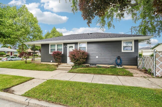 Building Photo - 2223 Grove Ave