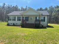 Building Photo - 3 Bedroom 2 Bath in Banks AL