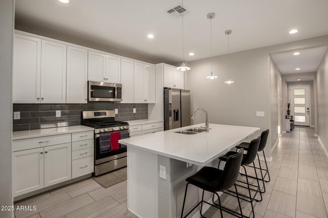 Building Photo - 18345 W Ipswitch Wy