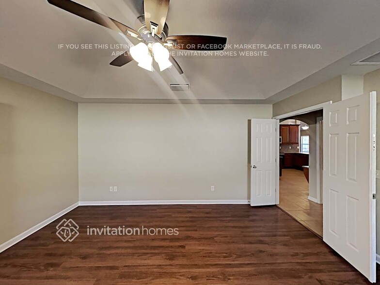 Building Photo - 713 Hazelmoor Ln
