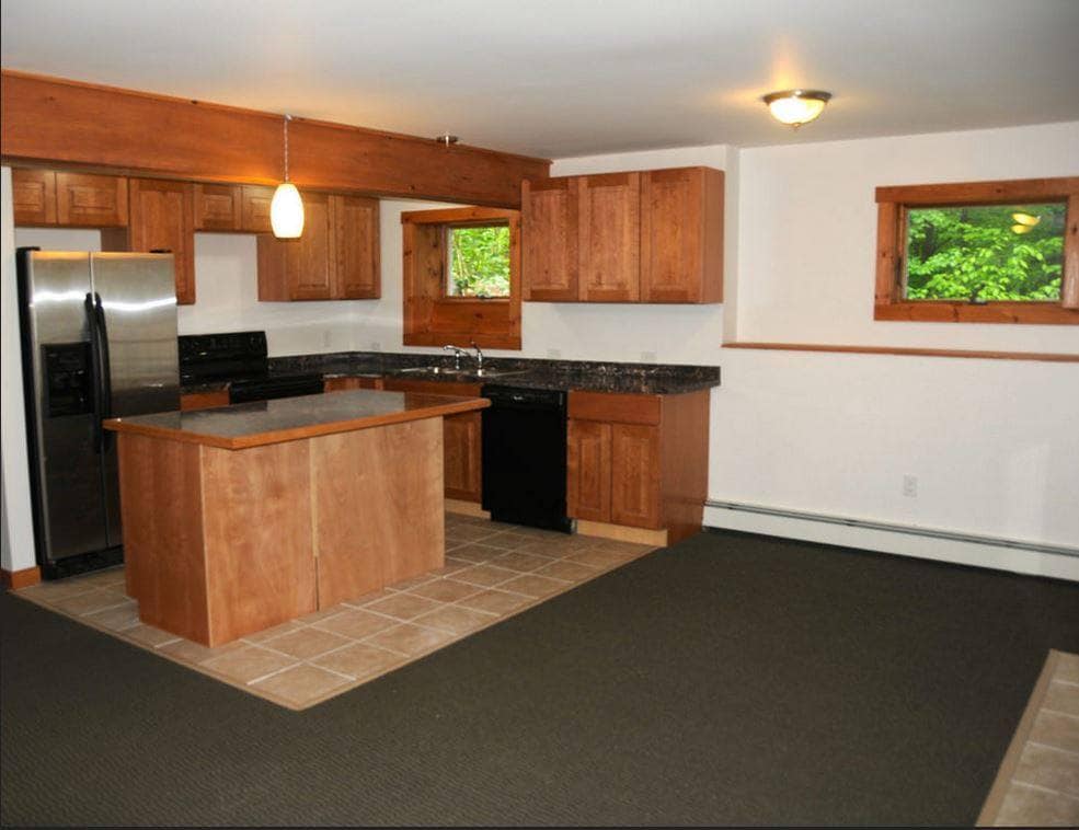 Building Photo - 612 Sylvan Park Rd