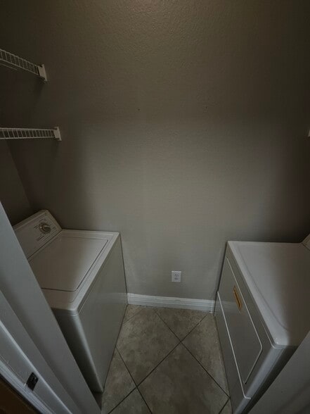 Building Photo - 5537 Pga Blvd