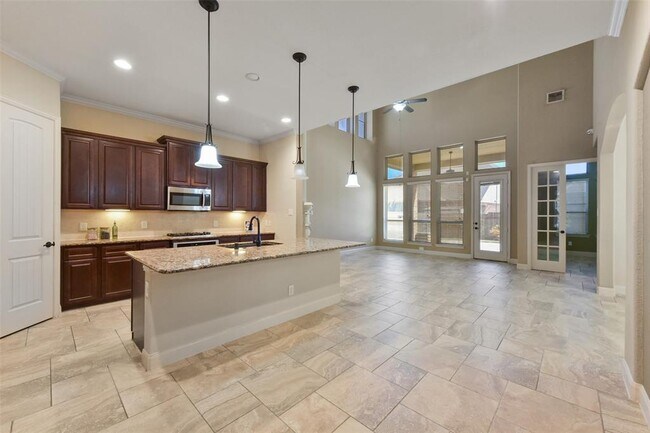 Building Photo - 23426 Millbrook Dr