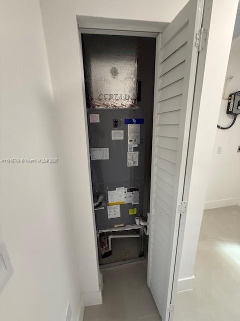 Building Photo - 328 NE 57th St