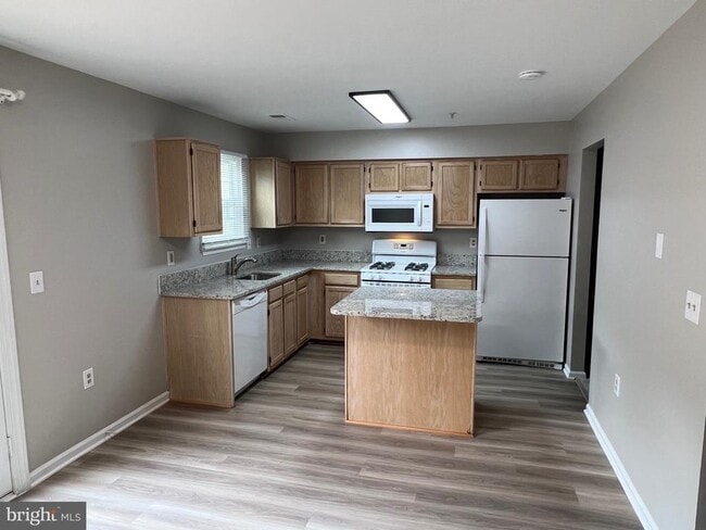 Building Photo - 1031 Murdoch Ct