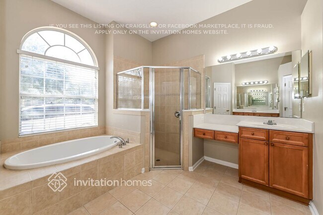 Building Photo - 2512 W Caparina Dr