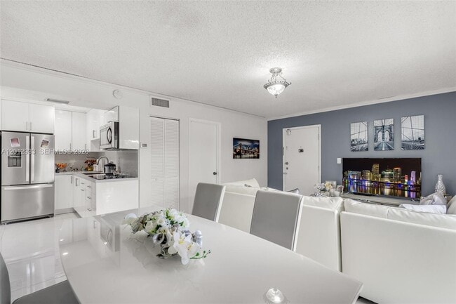 Building Photo - 7051 SW 129th Ave