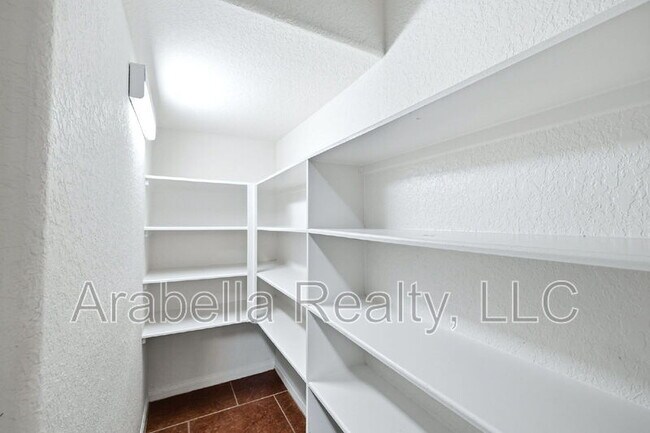 Building Photo - 3915 Southern Sky
