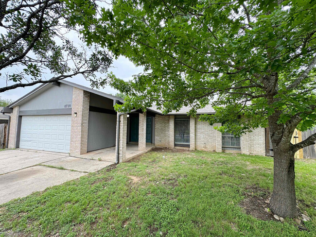 Primary Photo - 8739 Glen Bluff