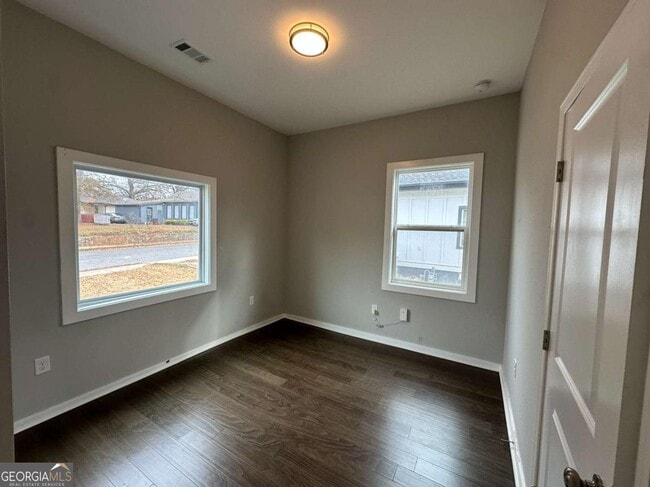 Building Photo - 1536 Montreat Ave SW