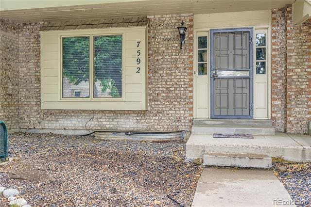 Building Photo - 7592 S Cove Cir