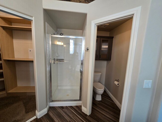 Building Photo - Unique Summerlin Home!