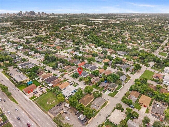 Building Photo - 2848 NW 9th Pl