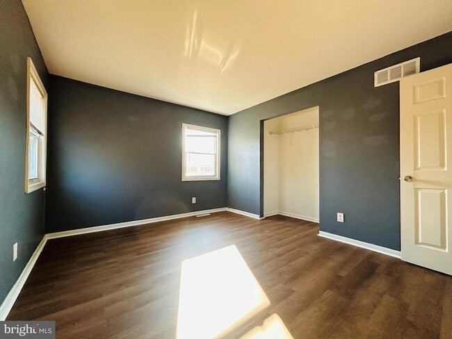 Building Photo - 7 Elk Ln