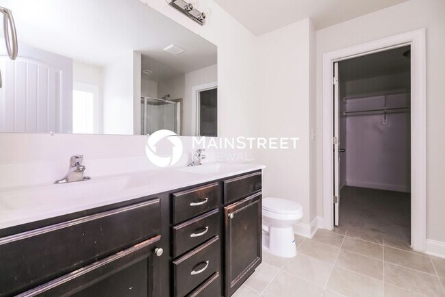 Building Photo - 4 Bedroom Pet-Friendly Home in FRANKLINTON...
