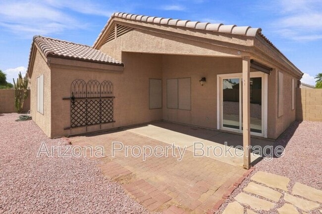 Building Photo - 1885 E Palomino Dr