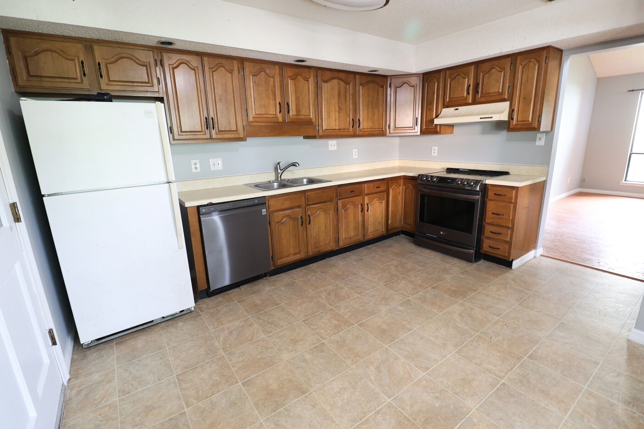 Building Photo - 137 Porter Dr
