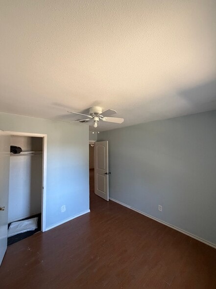Building Photo - 526 Pebble Rd