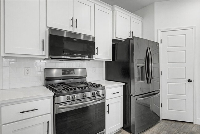 Building Photo - 5377 Clear Spgs Ave